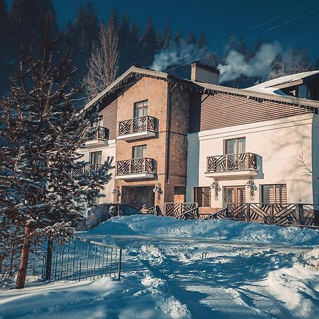 Villa Billa Tatariv Eksteriør bilde
