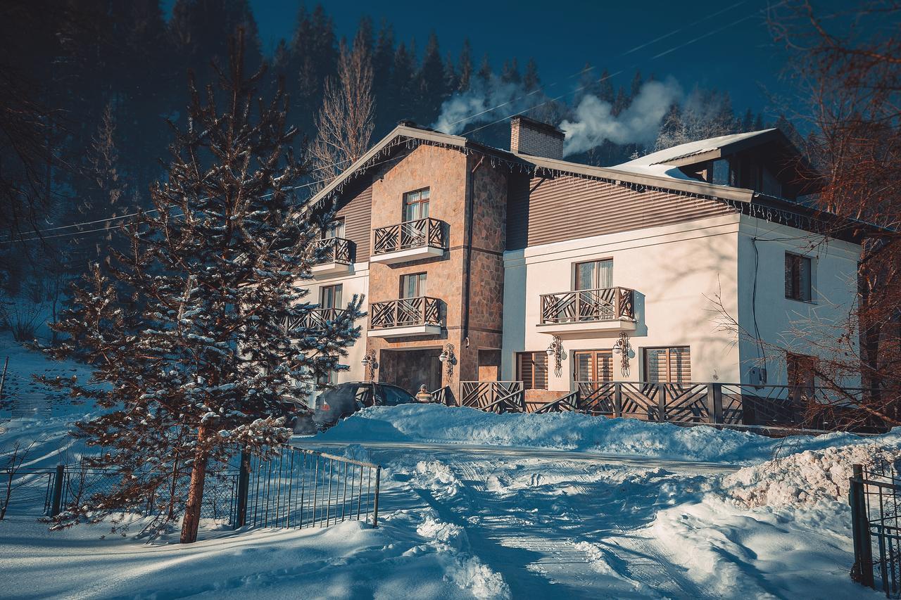 Villa Billa Tatariv Eksteriør bilde